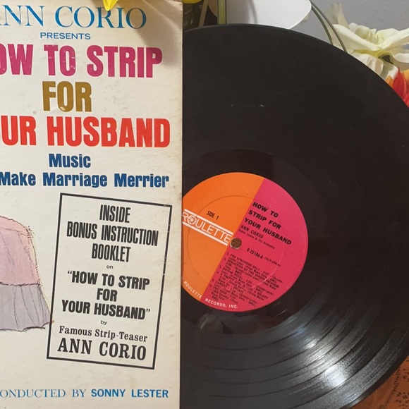 How to strip for your husband - Picture 6 of 16